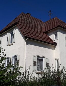 Näher an der S-Bahn-Haltestelle geht nicht mehr ! Älteres Wohnhaus zur Renovierung oder zum Abriss ! - Leinfelden-Echterdingen