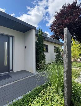Luxus trifft Moderne - exklusiver Bungalow - Wohnen ohne Kompromisse in begehrter Wohngegend - Ellerau