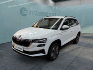 Skoda Karoq, 2.0 TDI Tour 150PS, Jahr 2024 - München