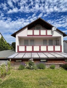 Zweifamilienhaus mit Doppelgarage in Bad Hersfeld - Bad Hersfeld