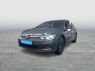 VW Golf, 1.9 Style eTSI 9 Stand-HZ, Jahr 2023 - Idstein