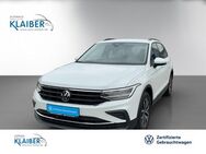 VW Tiguan, 1.5 TSI Life AN, Jahr 2022 - Balgheim