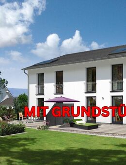 Moderne DHH in Reichelsdorf Massiv gebaut - Nürnberg