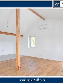 Dachgeschoss-Wohnung mit Sichtgebälk, Aufzug und großem Balkon - Limburgerhof