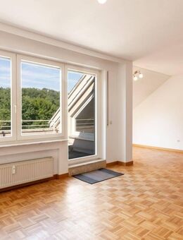 Trier-Olewig - Gut aufgeteilte Dachgeschoßwohnung mit Ausbaureserve im Speicher und schönem Blick - Trier