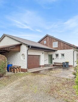 Freundliches Einfamilienhaus mit teilweise ausgebautem Dachgeschoß in Ichenhausen-Hochwang - Ichenhausen