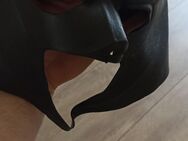 Benutzte Batman-Maske mit Sper...spuren - Leipzig Alt-West