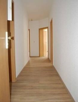 Eigennutzung oder Renditeobjekt: Sanierte 3-Raumwohnung mit Balkon in ruhiger Innenstadtlage - Zittau