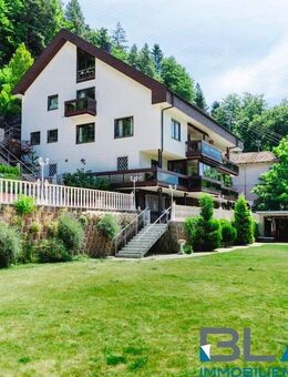 Exklusive Villa in Massivbauweise - mit Wellnessbereich, Aufzug und großzügigem Raumkonzept ! - Bad Wildbad