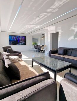 Attraktives Zweifamilienhaus mit großem Grundstück in ruhiger Randlage von Grenzach-Wyhlen OT Wyhlen - Grenzach-Wyhlen