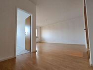 * KM frei - 606 € sparen!!! * hübsche 2 Raum Wohnung in ruhiger Lage mit Balkon * - Chemnitz