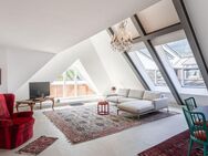 Möblierte Dachgeschoss-Wohnung mit EBK in der Kölner Altstadt! - Köln