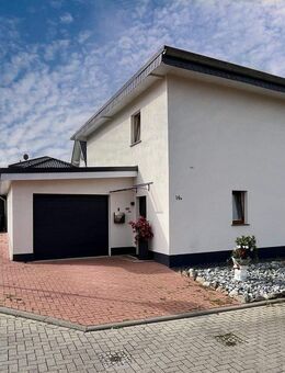 Modernisiert, Garage, Loggia, blickdichter Garten - Belm