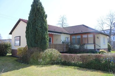 Wohnhaus mit Garage in Syrgenstein Landshausen