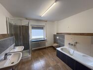3,5-Zimmer-Wohnung mit Balkon, Garage & Garten – Wohnen mit ca. 108 m² in begehrter Lage von Rohr - Rohr (Bayern)