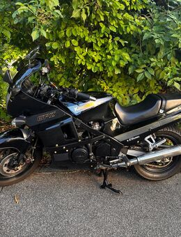 Kawasaki GPZ600R - Germering Zentrum