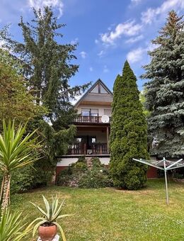 Grüne Oase in Alt Olvenstedt! Großes Einfamilienhaus mit Garten - Magdeburg