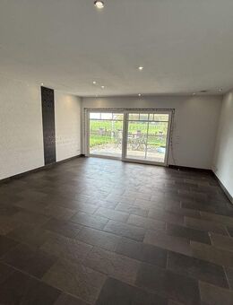 Eleganter Bungalow in Weeze: Souterrain, moderne Energietechnik und optimaler Wohnkomfort. - Weeze