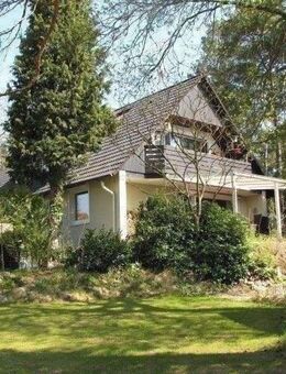 Großzügiges Zweifamilienhaus mit Traumgrundstück, Wellnesskeller und Ausbaupotenzial - Seevetal