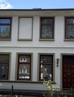 ***Stadtlage mit Charakter und tollem Garten*** - Elmshorn