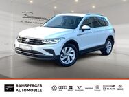 VW Tiguan, 2.0 TDI Life, Jahr 2023 - Nürtingen