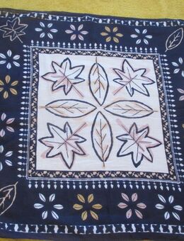 NEU * Blumen * Blüten * Flower- Power * Blätter * Marine * Sailor * Navy * Maritim * Style * Nicky * Niki * Tuch * dunkel- blau * weiß * - Riedlingen