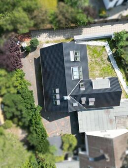 Heideviertel aufgepasst: Saniertes Zweifamilienhaus mit Garage in Sackgassenlage - Hannover