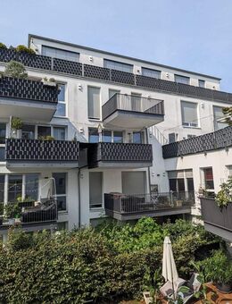 RESERVIERT!Komf.-4,5-Zi.-Whg. mit Einbaukü., 2 Balkonen, ca. 22 m² Dachterr. u. 2 Badern am östl. Altstadtrand - Regensburg