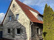 Wohnhaus mit großem Grundstück in gefragter Lage von Gosheim - Gosheim