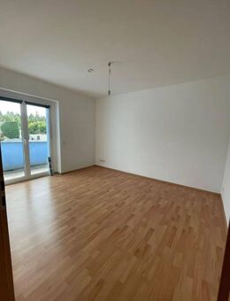 Solides, voll vermietetes Mehrfamilienhaus mit großem Grundstück in Eberswalde - Eberswalde