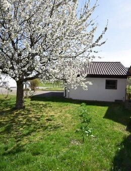 Vielseitig nutzbares, großes und modernisiertes 2-Familienhaus mit großem Grundstück in grüner Lage. - Eigeltingen