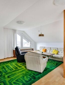 Dachgeschoss-Wohnung in ruhiger Lage - Keltern