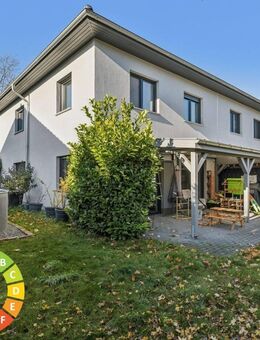 Familienfreundliche und moderne Doppelhaushälfte aus ca. 2019 mit 4 Zimmern in Brandenburg - Brandenburg (Havel)