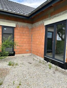 Einfamilienhaus im Rohbau zum enegieeffizienten Neubau in Geseke zu verkaufen. - Geseke