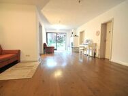 Modernisierte Landhausvilla mit 2 WEH in bester Lage von Wettstetten - Wettstetten