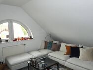 GANESHA-IMMOBILIEN...traumhafte Dachgeschoßwohnung nahe dem Feldrand zu vermieten ! - Großostheim