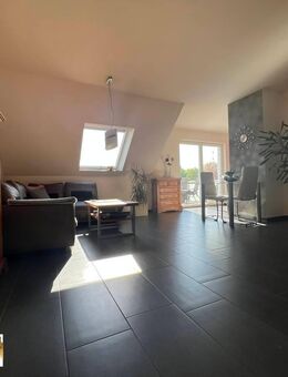 Helle, großzügig geschnittene Dachgeschosswohnung in zentraler Lage - Bocholt