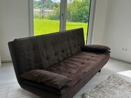 Neuwertiges Schlaf Sofa mit Kissen - Weißensberg