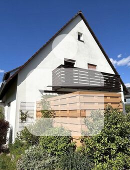 Tolle Lage mit großem Grundstück...Zweifamilienhaus in Uttenreuth - Uttenreuth