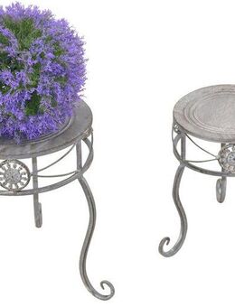 HOFMANN LIVING AND MORE Blumenhocker Blumenständer im Shabby Look (Set, 2 St), mit verspielten Verzierungen aus lackiertem Metall