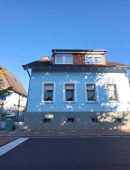 Familienfreundliches Zweifamilienhaus in zentraler Lage von Bruchköbel - Bruchköbel