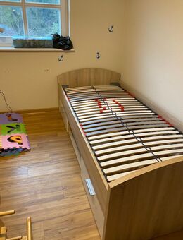 Jugendbett mit Lattenrost - Groß Lindow