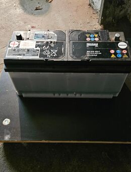 Varta Batterie 12V 110 Ah voll geladen ca 2 jahre alt - Düsseldorf