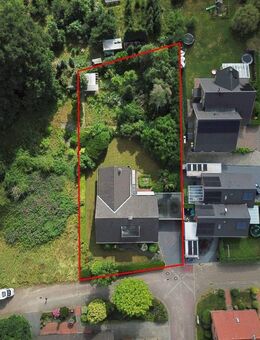## RESERVIERT ## Freistehendes Wohnhaus mit großzügigem Garten und Ausbaureserve. - Uelsen