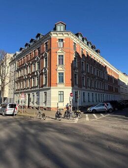 Denkmalgeschützte Dachgeschosswohnung mit Balkon - Leipzig