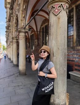 Ich suche eine authentische Beziehung. Ich bevorzuge ältere Männer, da ich reife Männer mag - Lintig