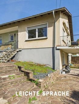 In Tünsdorf steht ein Haus. Man kann daraus 1 bis 4 Wohnungen machen.- TEXT IN LEICHTER SPRACHE - Mettlach