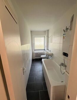 Sanierung demnächst abgeschlossen - Kleine 3,5-Zimmer-Wohnung im Erdgeschoss mit neuem Bad! - Rendsburg