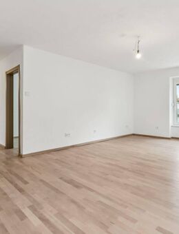 PROVISIONSFREI ! - Hochwertig kernsanierte 4-Zimmer-Etagenwohnung! - Schwabmünchen