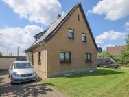 Freistehendes Einfamilienhaus auf 2.048 m² großem Grundstück - Langenfeld (Rheinland)